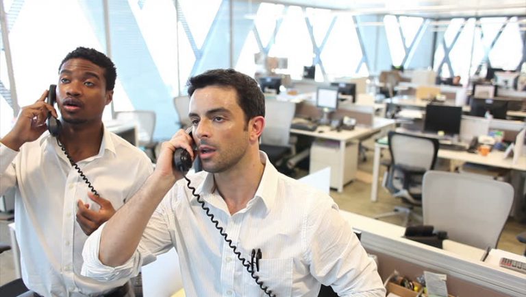 How Do Professional Traders Control Their Emotions?