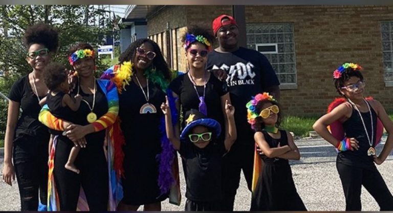 MEET THE SIBLINGS WHO ARE TEACHING OTHER KIDS HOW TO SPEAK UP TO 8 DIFFERENT LANGUAGES