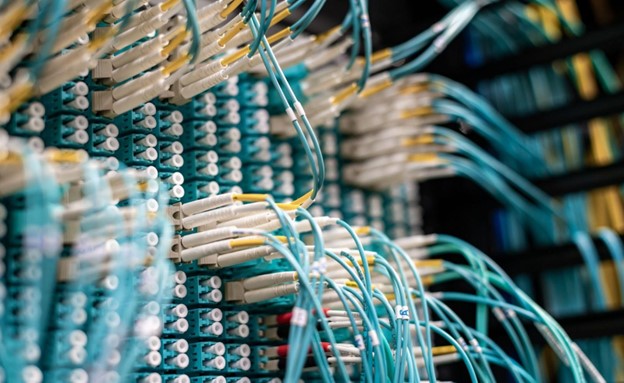 Network Cable Management Guide: Best Practices and Tips – VCELINK